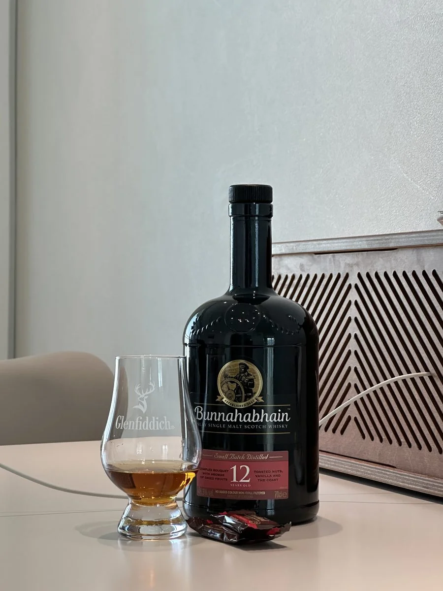 부나하벤 12년 리뷰 — 아일라의 이단아, 논피트 싱글몰트